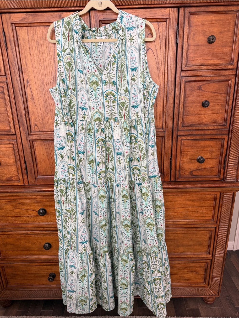 Crown & Ivy Tiered Tropical Floral Print Sleeveless Maxi Dress 2X